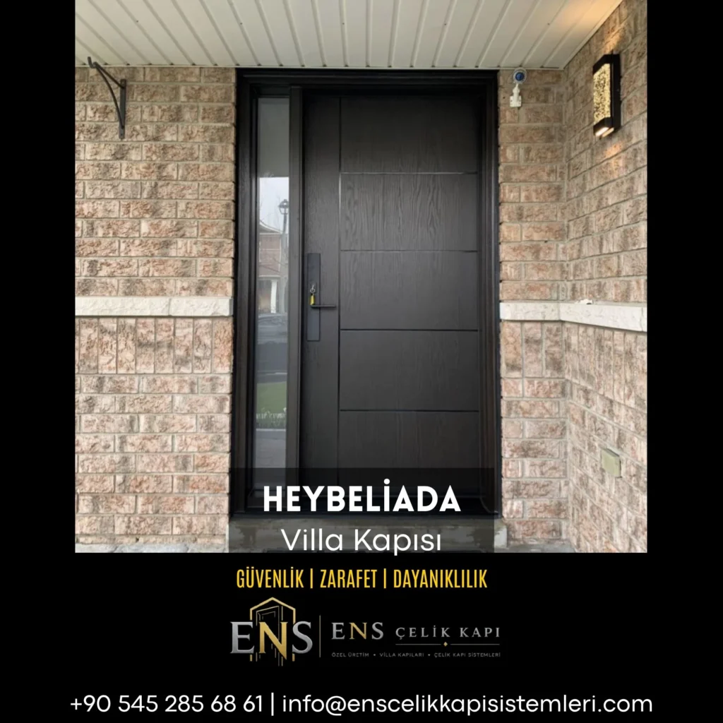 Heybeliada villa kapısı için deniz iklimine dayanıklı ahşap görünümlü çelik villa kapısı modeli.